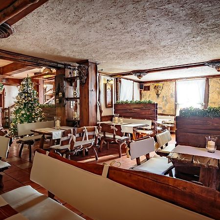 Hotel - Karczma Klimtowka Wolbrom エクステリア 写真