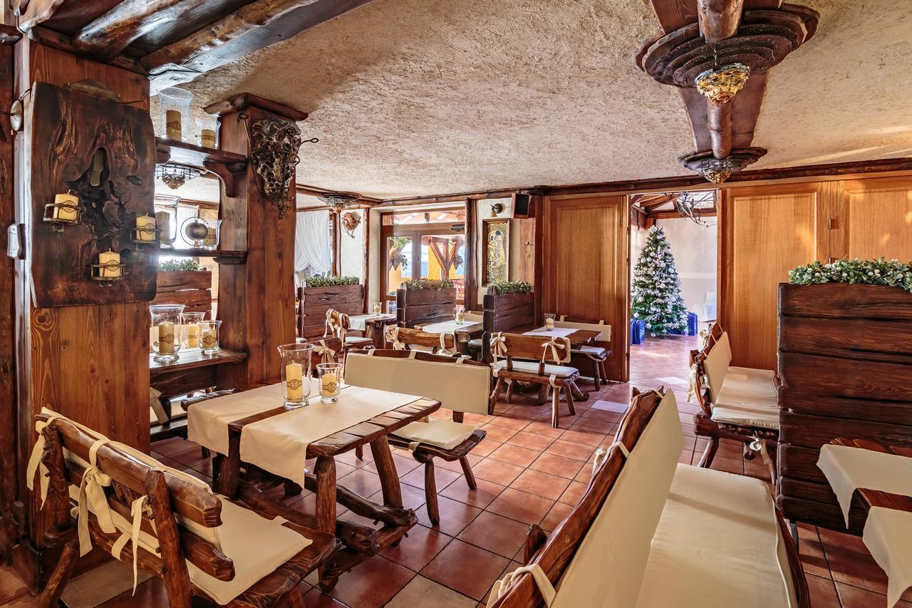 Hotel - Karczma Klimtowka Wolbrom エクステリア 写真