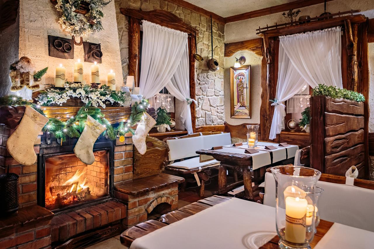Hotel - Karczma Klimtowka Wolbrom エクステリア 写真