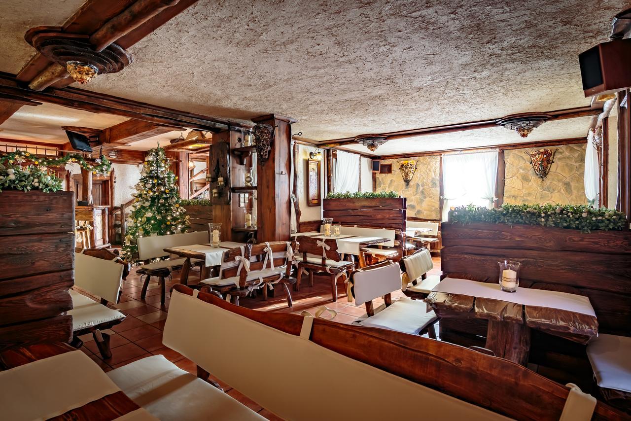 Hotel - Karczma Klimtowka Wolbrom エクステリア 写真