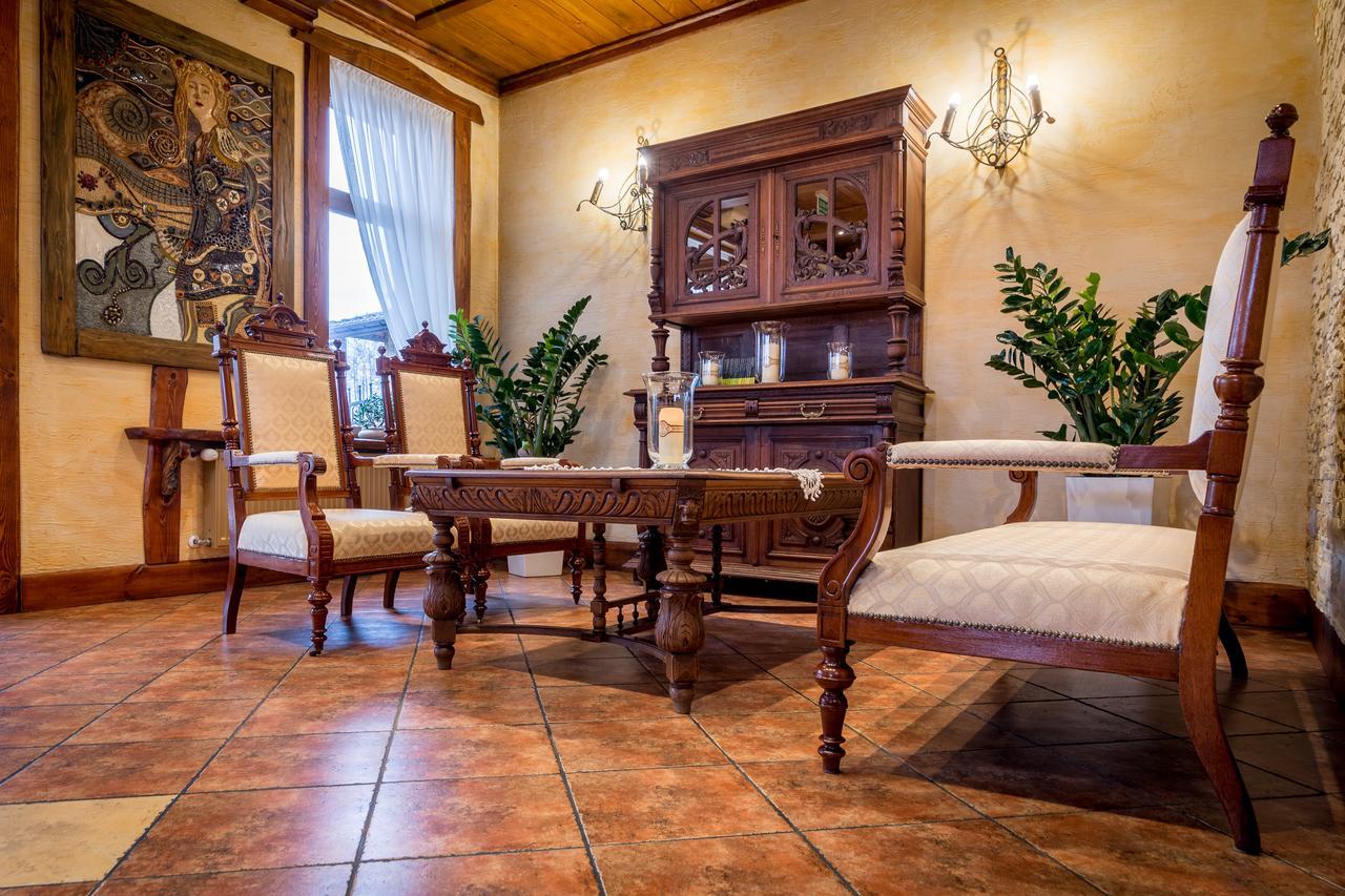 Hotel - Karczma Klimtowka Wolbrom エクステリア 写真
