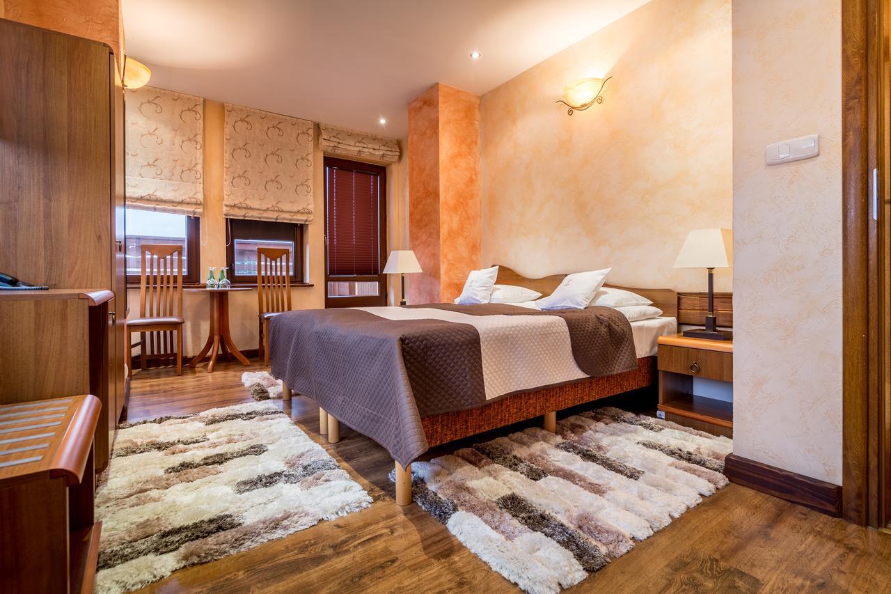Hotel - Karczma Klimtowka Wolbrom エクステリア 写真
